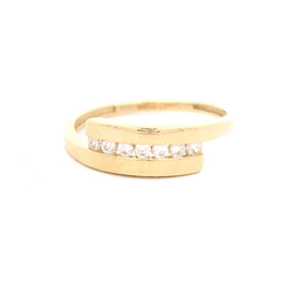 Anillo de Oro Amarillo 18K Cintillo con Diamante