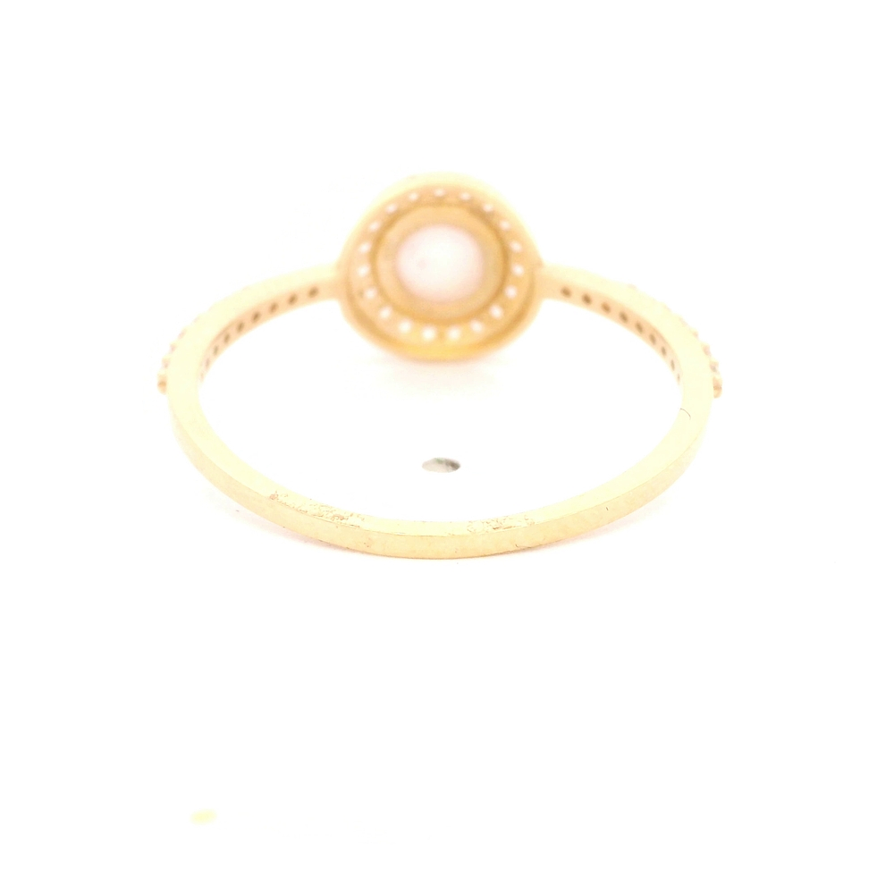 Anillo de Oro Amarillo 18K Halo con Ópalo