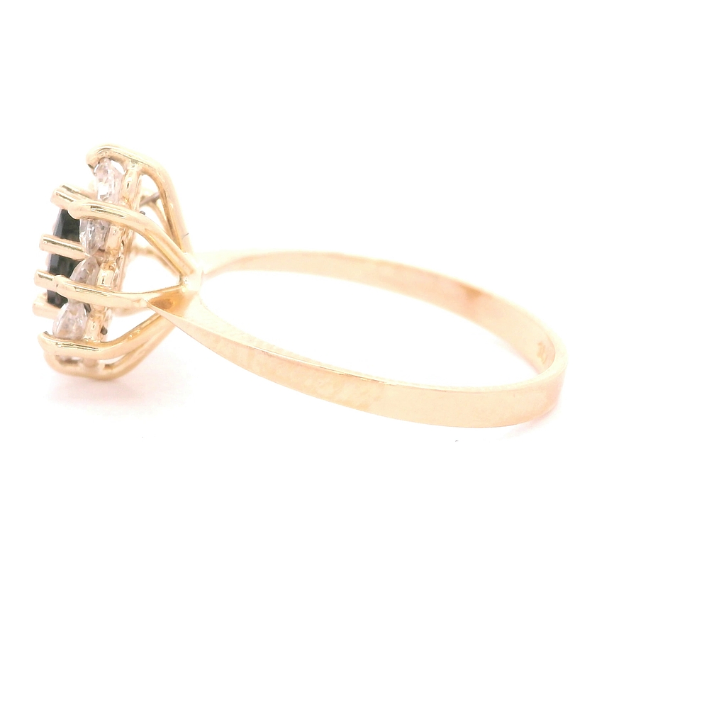 Anillo de Oro Amarillo 18K con Diamante
