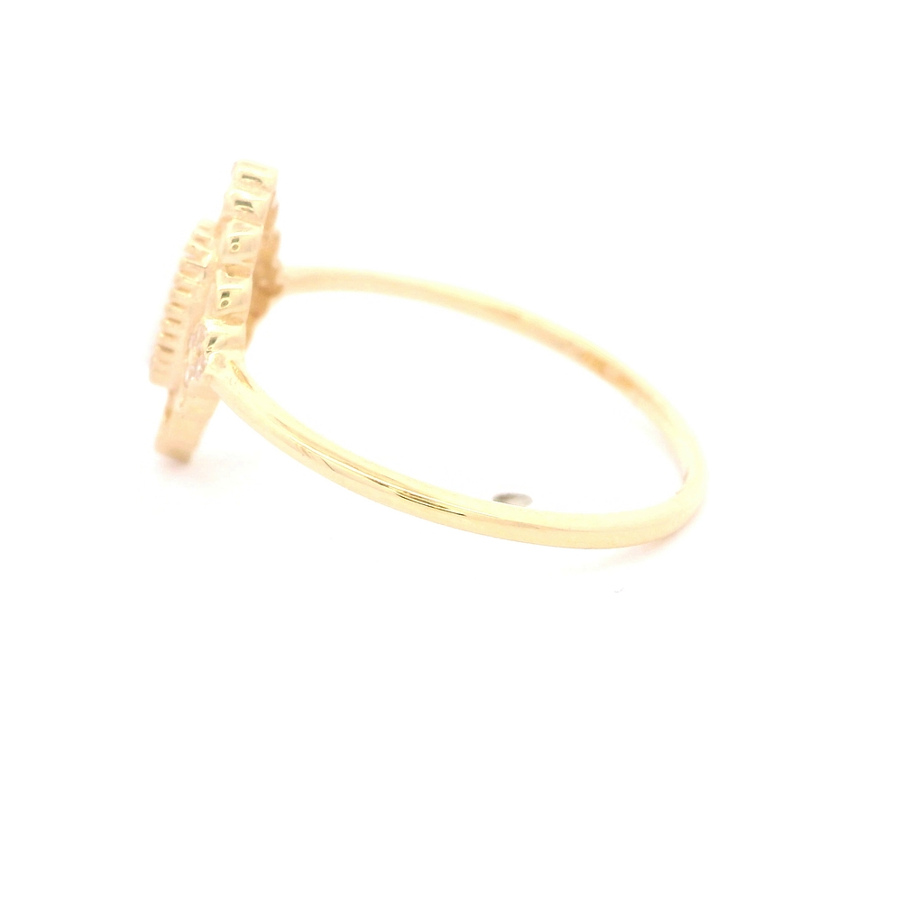Anillo de Oro Amarillo 18K Ovalado con Ópalo