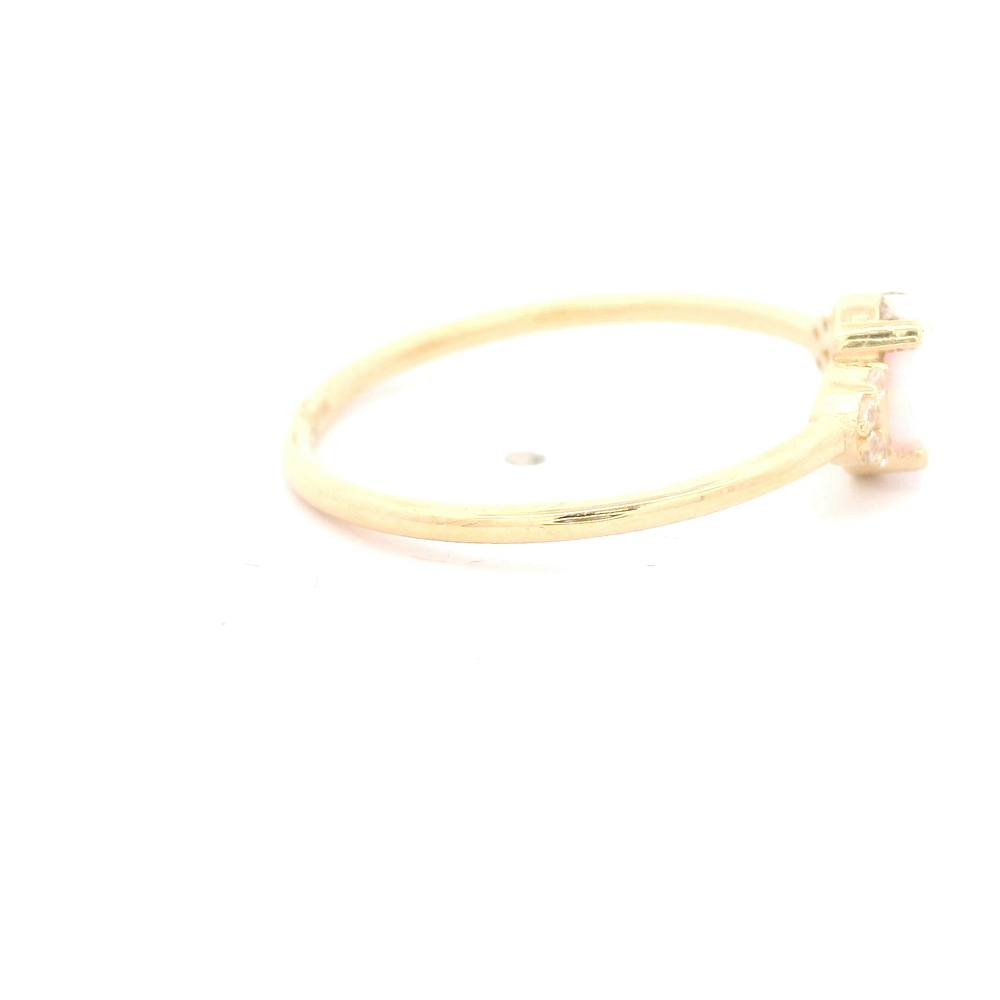 Anillo de Oro Amarillo 18K Ovalado con Ópalo