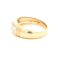 Anillo de Oro Amarillo 14K Bombé con Diamantes Baguette