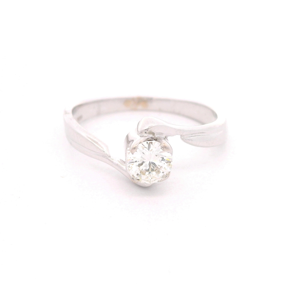 Anillo de Oro Amarillo 18K Solitario con Diamantes