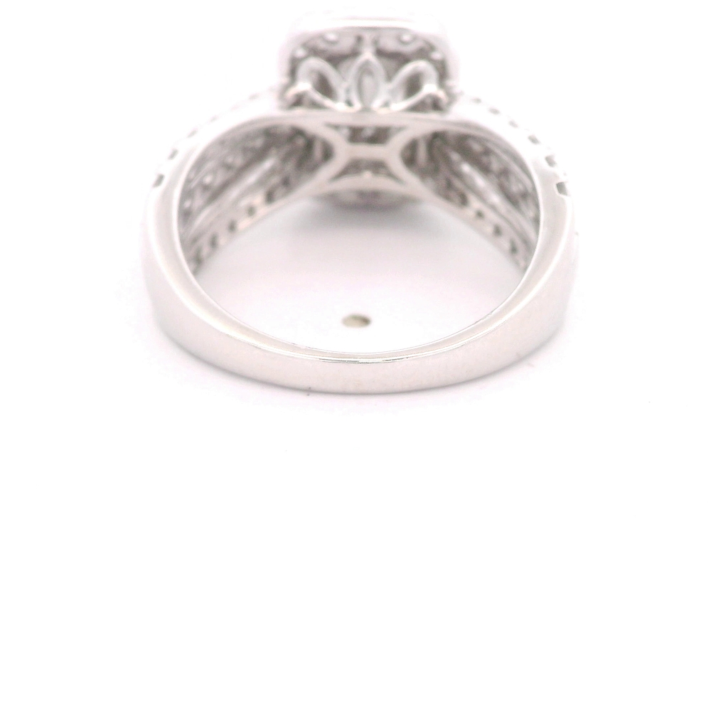 Anillo de Oro Amarillo 14K Redondo Calado con Diamantes Baguette