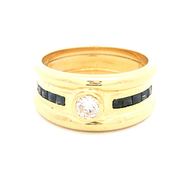 Anillo de Oro Amarillo 18K Tuerca Con Diamantes