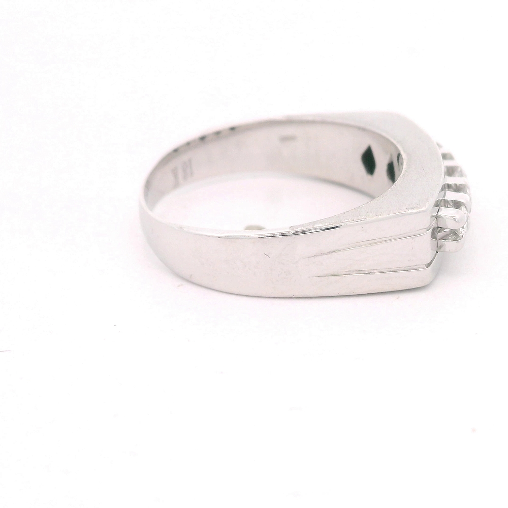 Anillo de Oro Amarillo 18K Cintillo Rodinado con Diamantes