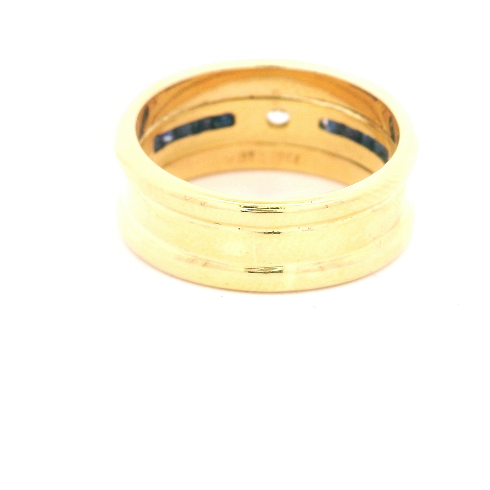 Anillo de Oro Amarillo 18K Tuerca Con Diamantes