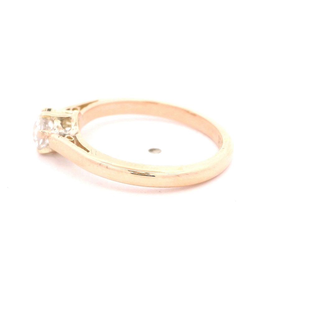 Anillo de Oro Amarillo 14K Solitario con Diamantes
