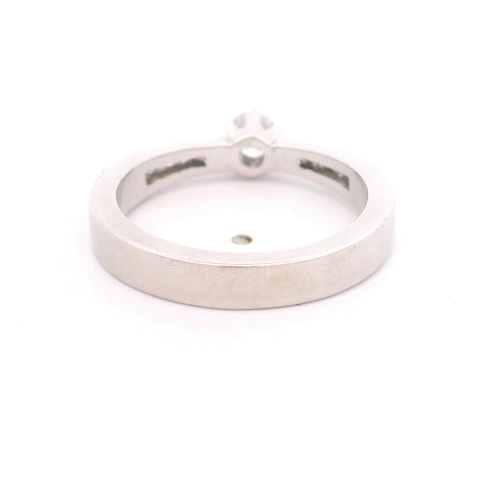 Anillo de Oro Amarillo 18K Solitario Cintillo con Diamantes