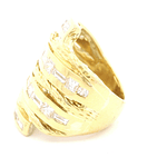 Anillo de Oro Amarillo 18K Redondo Calado Ondulado con Diamantes Baguette