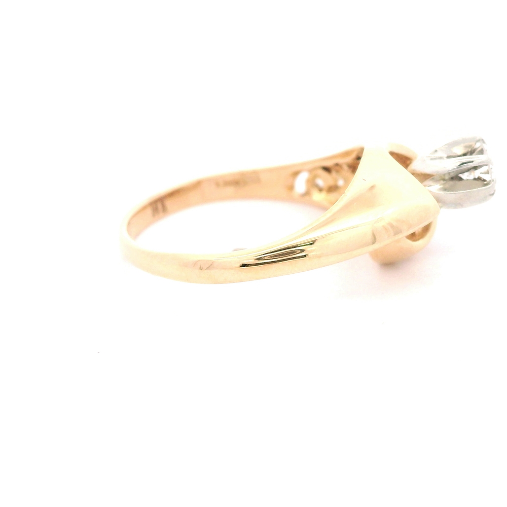 Anillo de Oro Amarillo 14K Solitario con Diamantes