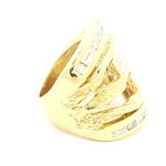 Anillo de Oro Amarillo 18K Redondo Calado Ondulado con Diamantes Baguette