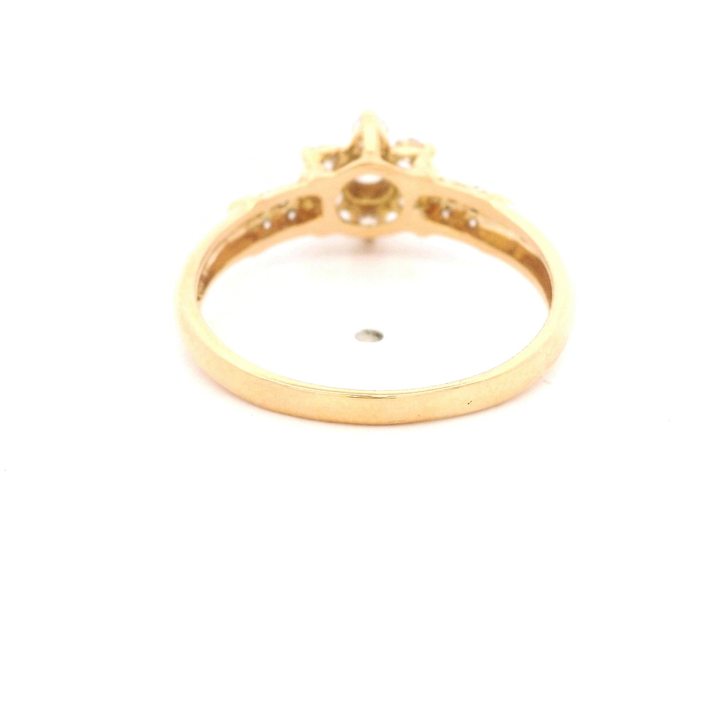 Anillo de Oro Amarillo 18K Flor con Diamantes