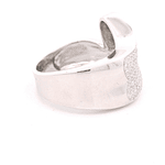 Anillo de Oro Amarillo 18K Ondulado con Diamantes