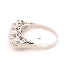 Anillo de Platino Cintillo con Diamantes Naturales