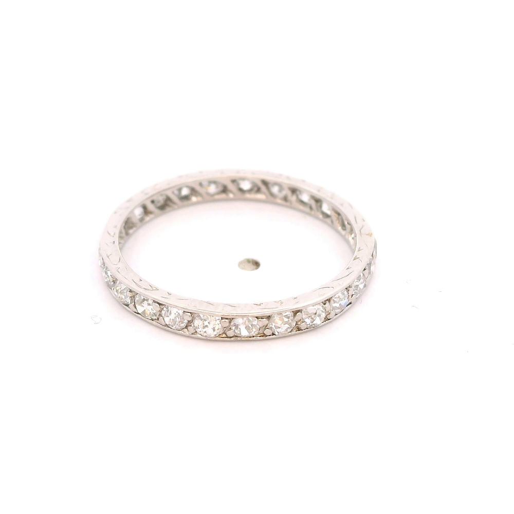 Anillo de Platino Eternity con 25 Diamantes