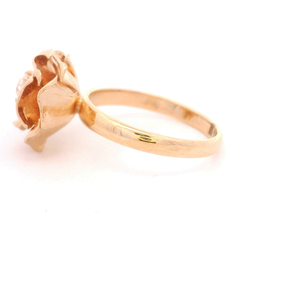 Anillo de Oro Amarillo 18K Flor con Diamante 