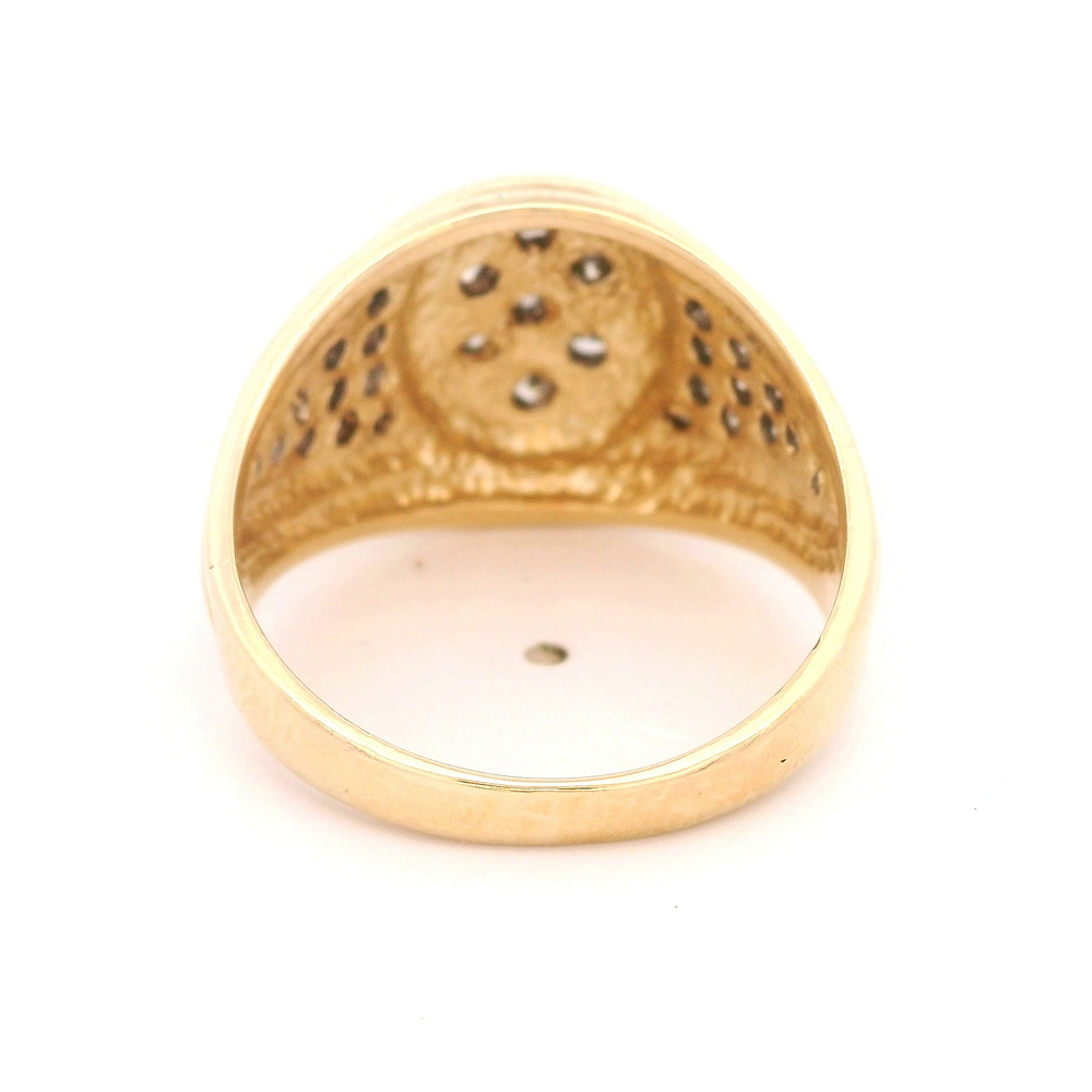 Anillo de Oro Amarillo 14K Sello Bombé con 29 Diamantes