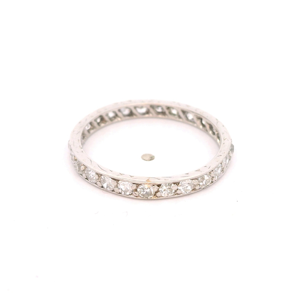 Anillo de Platino Eternity con 25 Diamantes