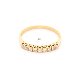 Anillo de Oro Amarillo 18K Cintillo con 9 Diamantes