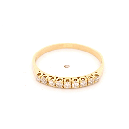Anillo de Oro Amarillo 18K Cintillo con 9 Diamantes