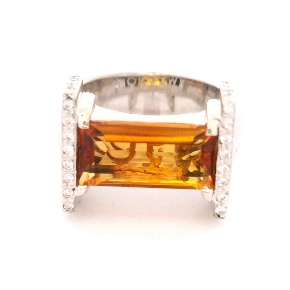 Anillo de Oro Blanco 18K Sello Rectangular con 32 Diamantes y Piedra Naranja