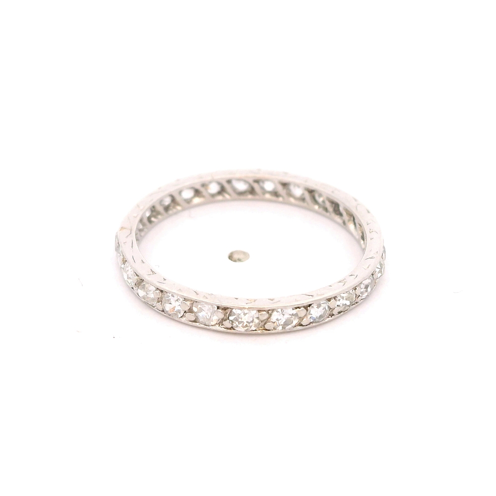 Anillo de Platino Eternity con 25 Diamantes