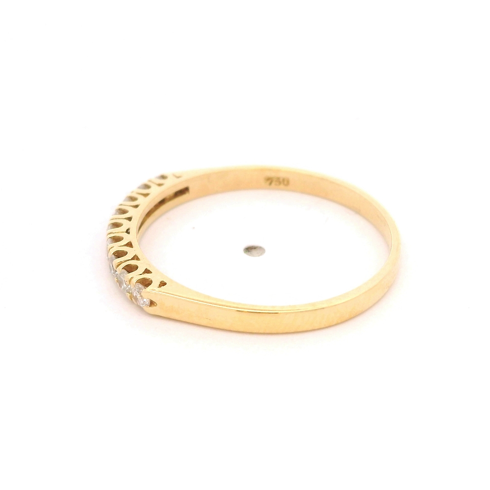 Anillo de Oro Amarillo 18K Cintillo con 9 Diamantes