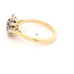 Anillo de Oro Amarillo 18K Flor con Zafiro Central y 10 Diamantes