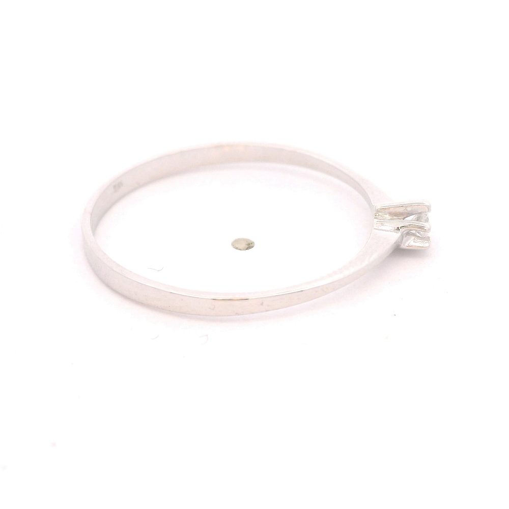 Anillo de Oro Blanco 18K Solitario con Diamante