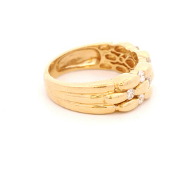 Anillo de Oro Amarillo 18K Cintillo Calado Ovalado con 10 Diamantes