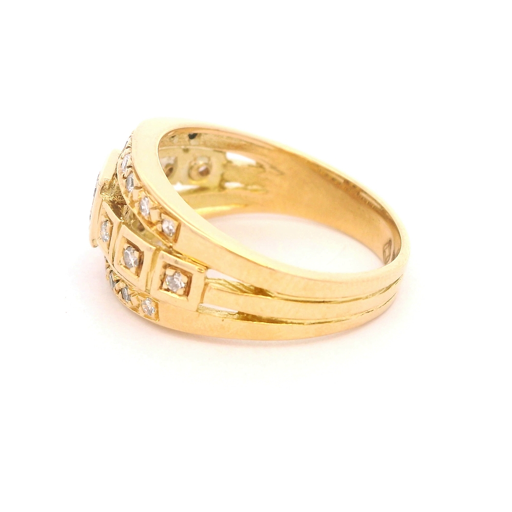 Anillo de Oro Amarillo 18K Bombé Calado con 28 Diamantes