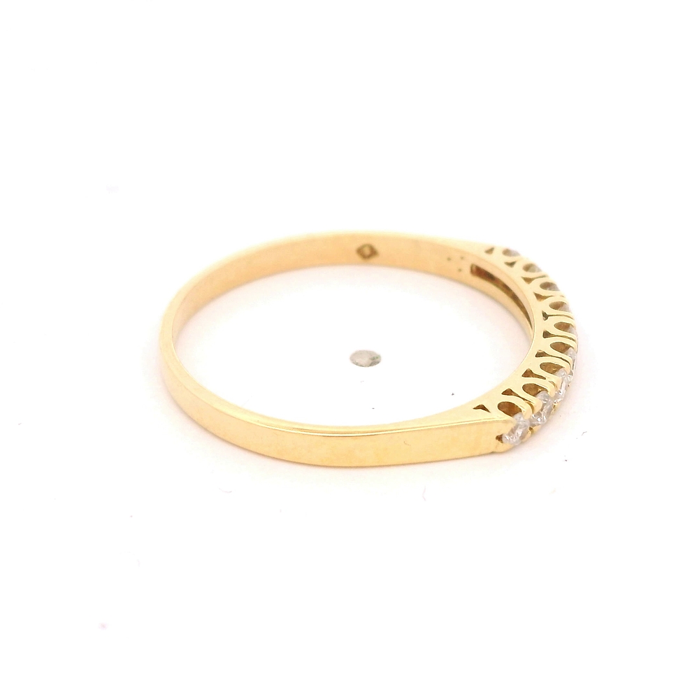 Anillo de Oro Amarillo 18K Cintillo con 9 Diamantes