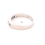 Anillo de Oro Blanco 18K Cintillo con Diamantes y Piedras Azules