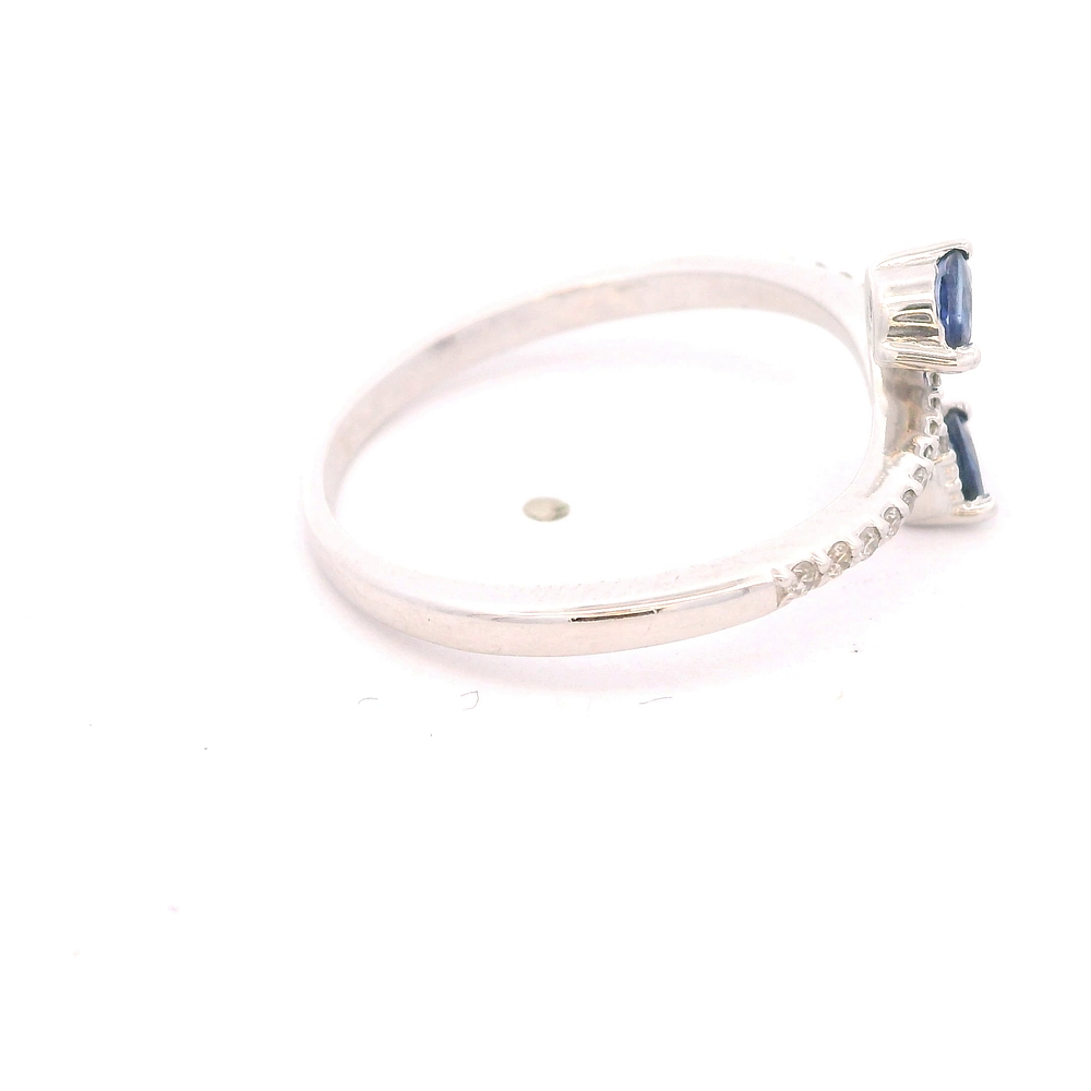 Anillo de Oro Blanco 18K Rodinado Cintillo con Diamantes y Zafiros Marquise