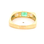 Anillo de Oro Amarillo 18K Cintillo con Esmeralda y Diamantes