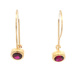 Aros De Oro Amarillo 18K Punto De Luz Fucsia