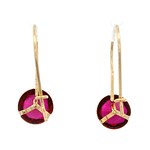 Aros De Oro Amarillo 18K Punto De Luz Fucsia
