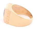 Anillo de Oro Amarillo 18K Sello Tallado Laterales con Piedra Fucsia Rectangular