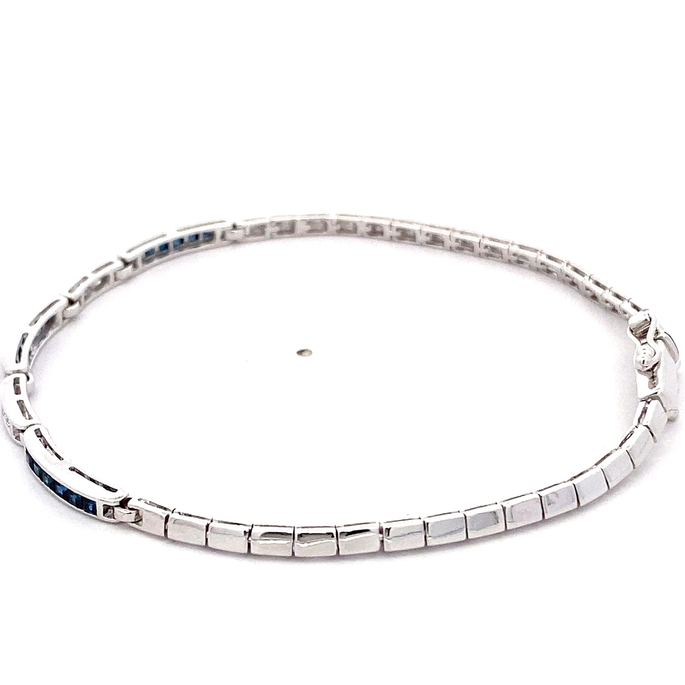 Pulsera de Oro Blanco 18K Articulada Rodinada con Diamantes y Micropiedras Azules