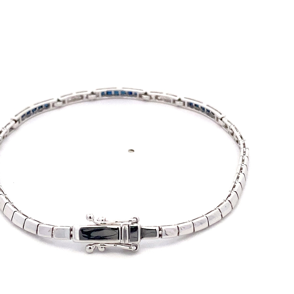 Pulsera de Oro Blanco 18K Articulada Rodinada con Diamantes y Micropiedras Azules