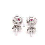 Aros de Oro Blanco 18K Halo con Diamantes y Rubí Sintético