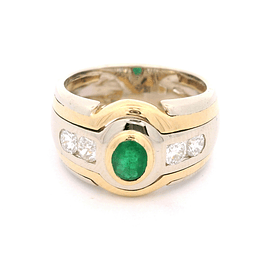 Anillo de Oro Bicolor 18K Bombé con Diamantes y Esmeralda Oval Central