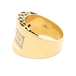 Anillo de Oro Amarillo 18K Semi Bombé con Diamantes