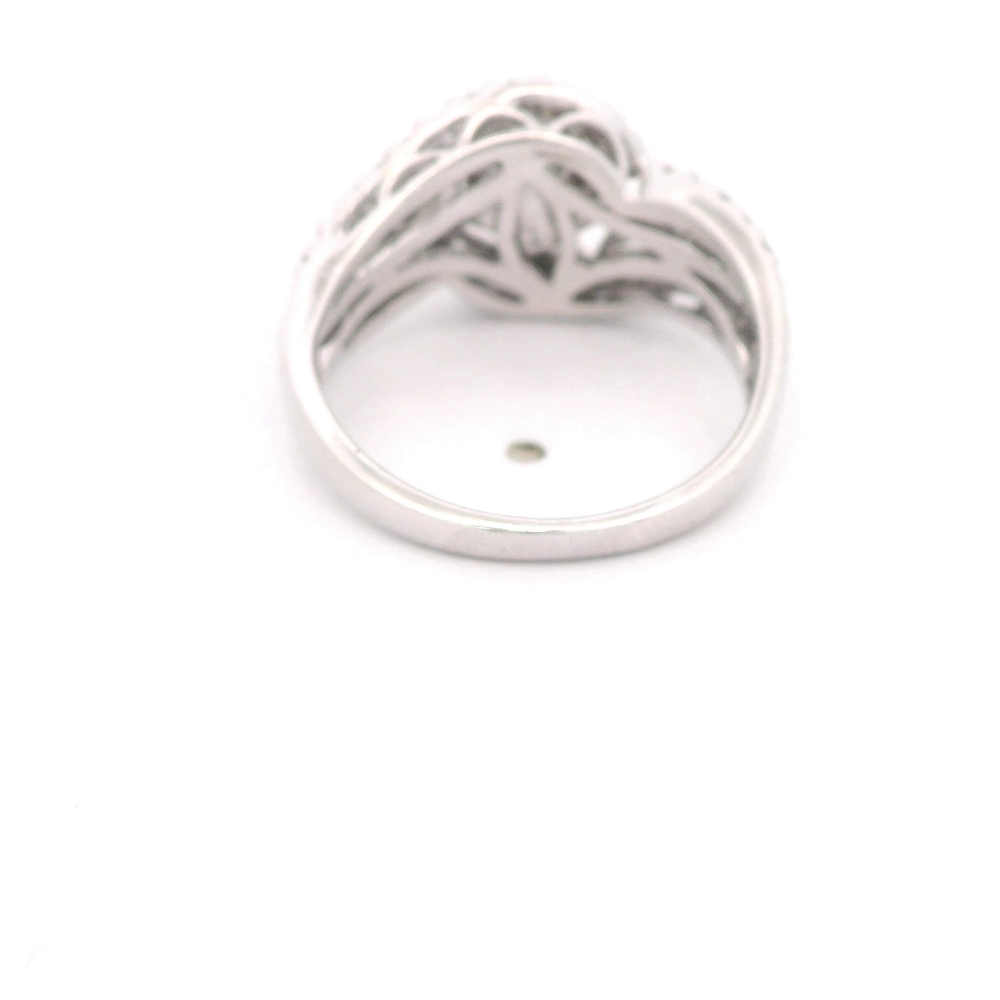 Anillo de Oro Blanco 18K Halo Cintillo Rodinado con Diamantes