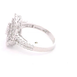 Anillo de Oro Blanco 18K Calado Ovalado con Flor y Diamantes