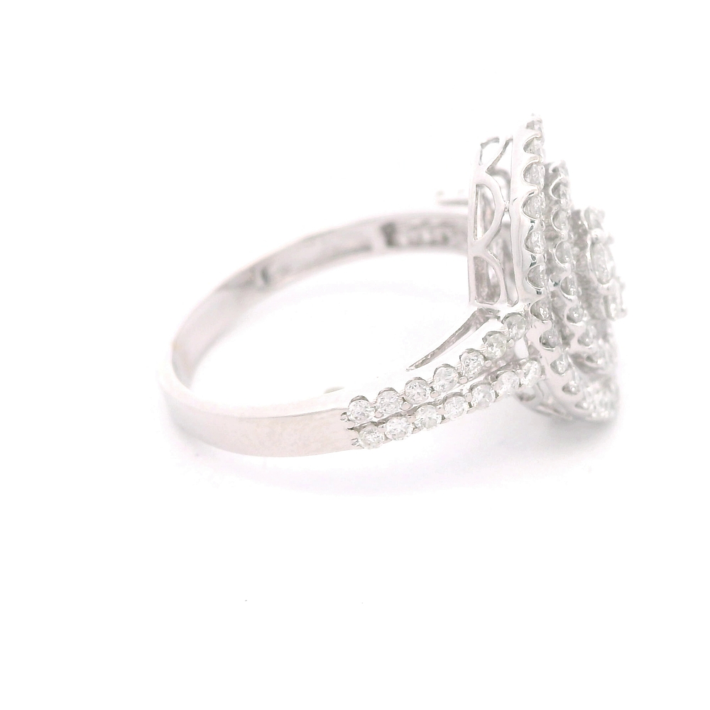 Anillo de Oro Blanco 18K Calado Ovalado con Flor y Diamantes