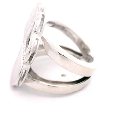 Anillo de Oro Blanco 18K Flor Trébol Mateada Calada con Diamantes