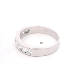 Anillo de Oro Blanco 18K Cintillo Rodinado con 9 Diamantes