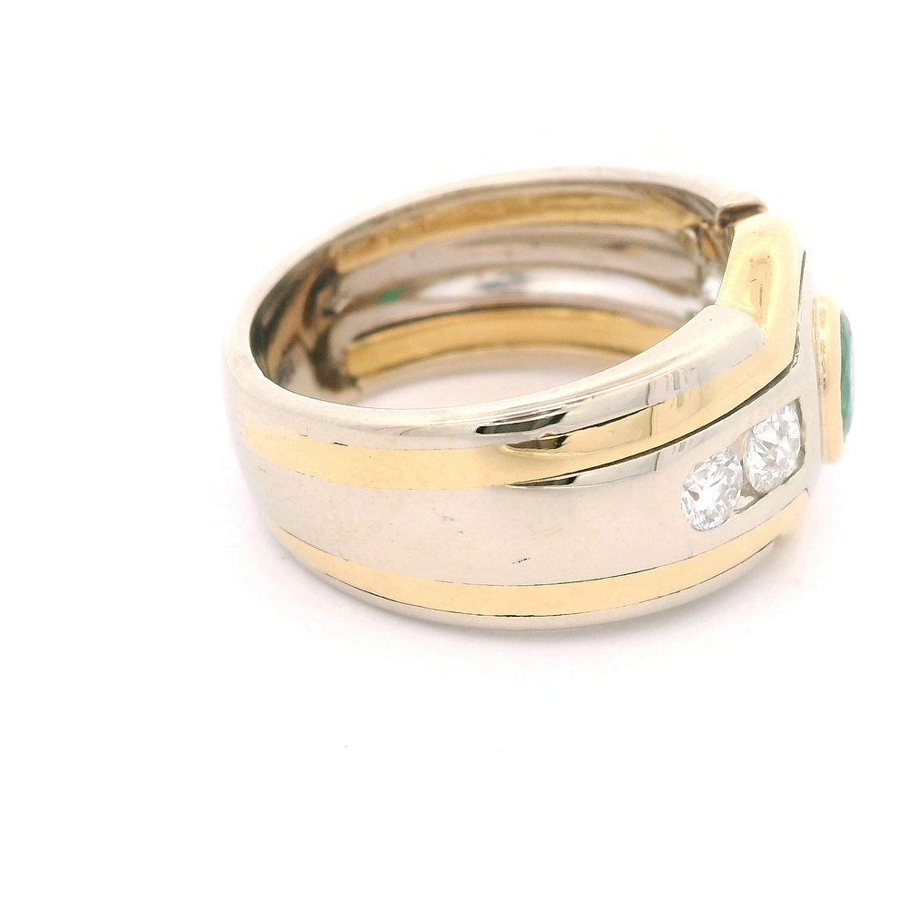 Anillo de Oro Bicolor 18K Bombé con Diamantes y Esmeralda Oval Central